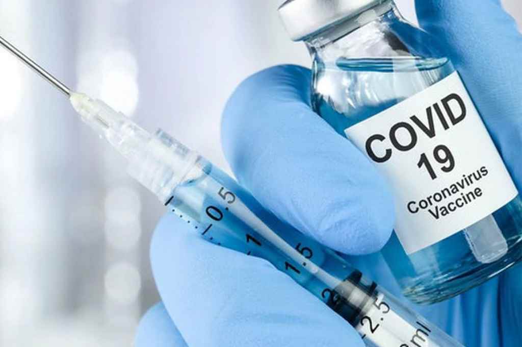 Investigador Pablo González sobre vacuna contra el Covid-19: “No existen atajos para el desarrollo de una vacuna”