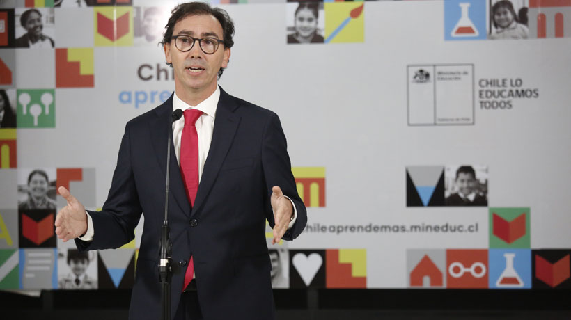 Ministro de Educación Raúl Figueroa por retorno a clases presenciales: “es seguro volver en fase 2”