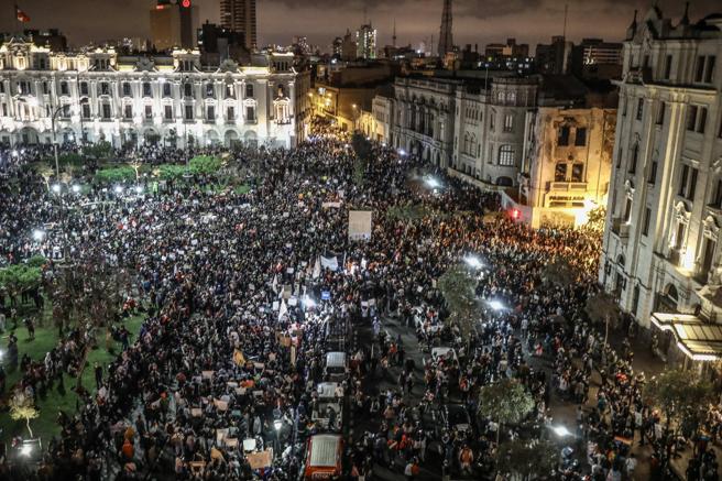 Analista peruano por crisis política: “Tenemos un país acéfalo”