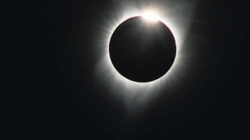 Ministra Valdés explica qué significa el eclipse para los pueblos originarios: “es una irrupción de la regularidad”