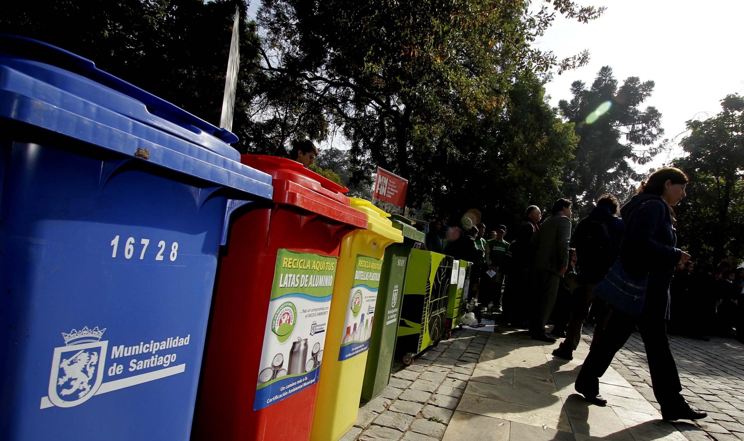 Nicolás Levi, experto de la USM: “Chile es el país que menos recicla de la OCDE”