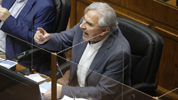 Senador Moreira: “Se barajaron ideas, se conversó de mínimos comunes y de que un grupo de expertos fijara reglamentos y bordes”