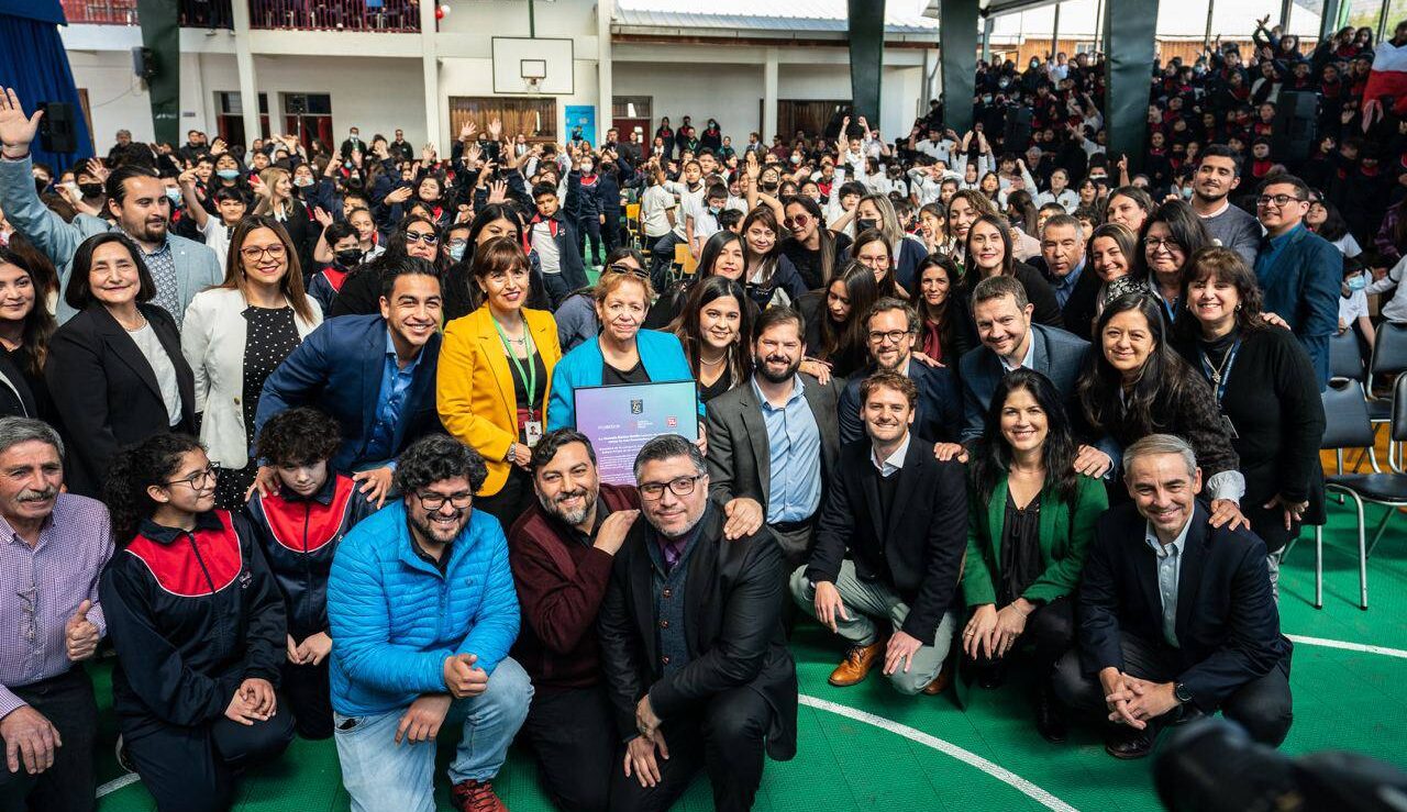 La Hora del Taco: La Escuela Emilia Lascar de Peñaflor fue reconocida como la más innovadora del mundo