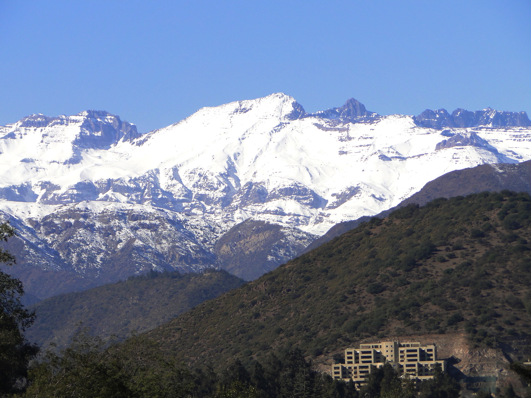 Destino Universo: Martin Le-Bert, Gerente del programa Andes Santiago de Corfo, nos recomendó los mejores paseos para hacer en la montaña