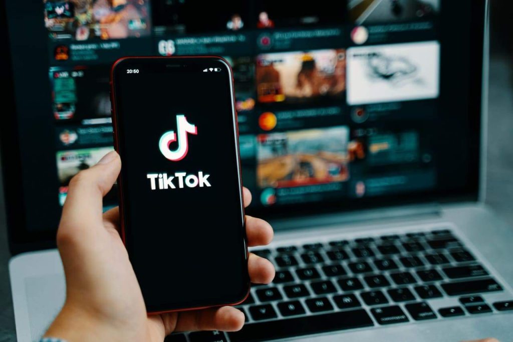 UNIVERSO TECNOLÓGICO: Tiktok, la aplicación que revolucionó las redes sociales cumplió 7 años