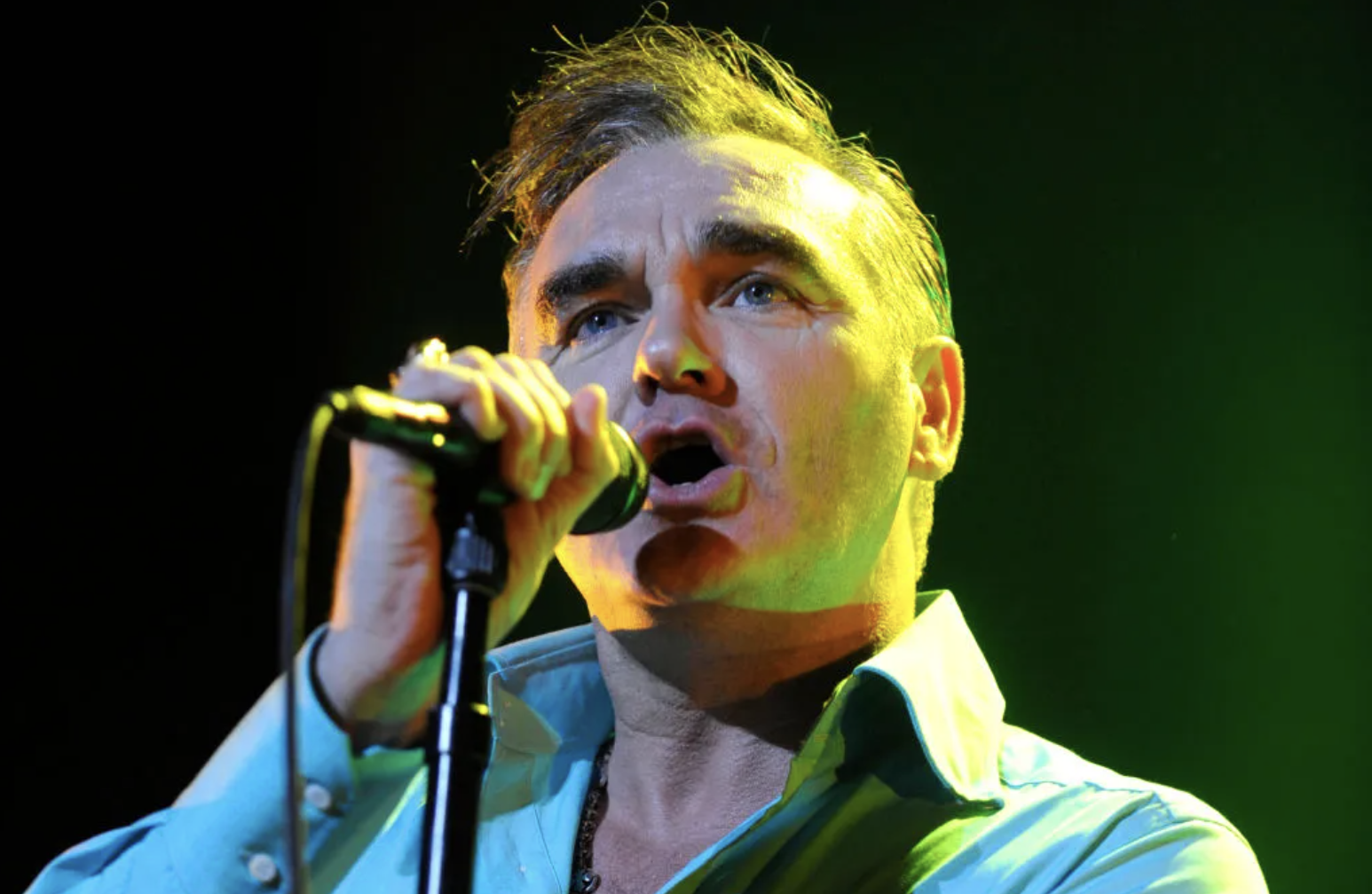 Morrissey acusa que lo quieren “borrar” de la historia de The Smiths