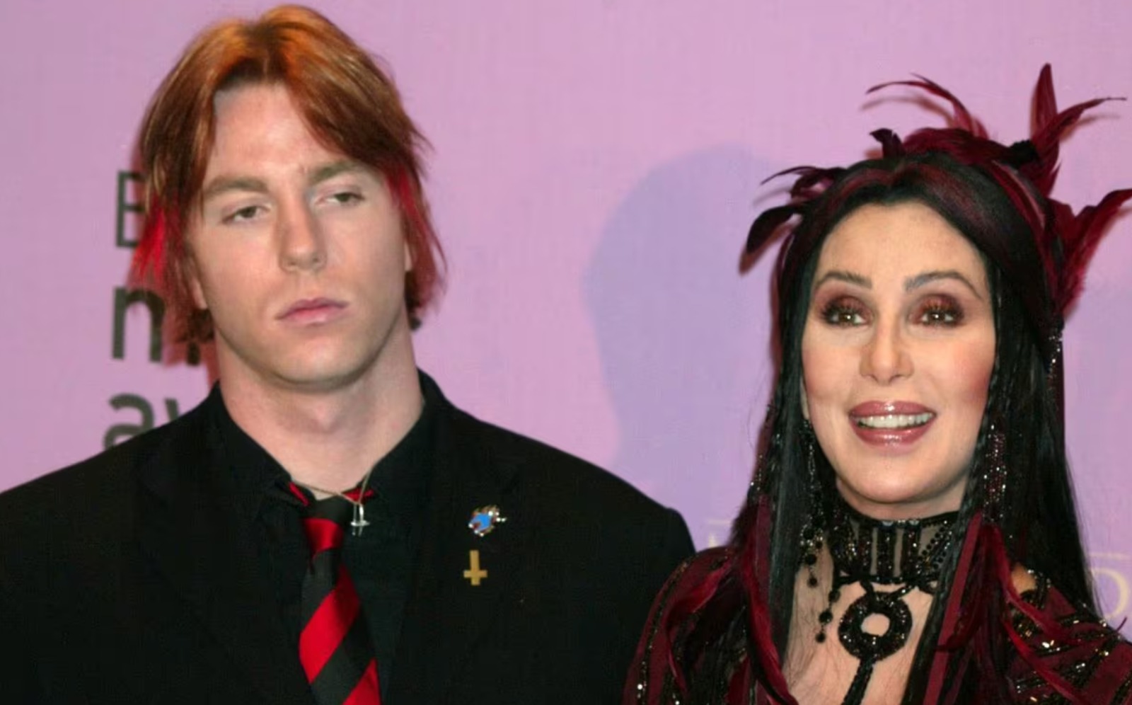 Cher pide la tutela de su hijo de 47 años por problemas de salud mental y adicciones
