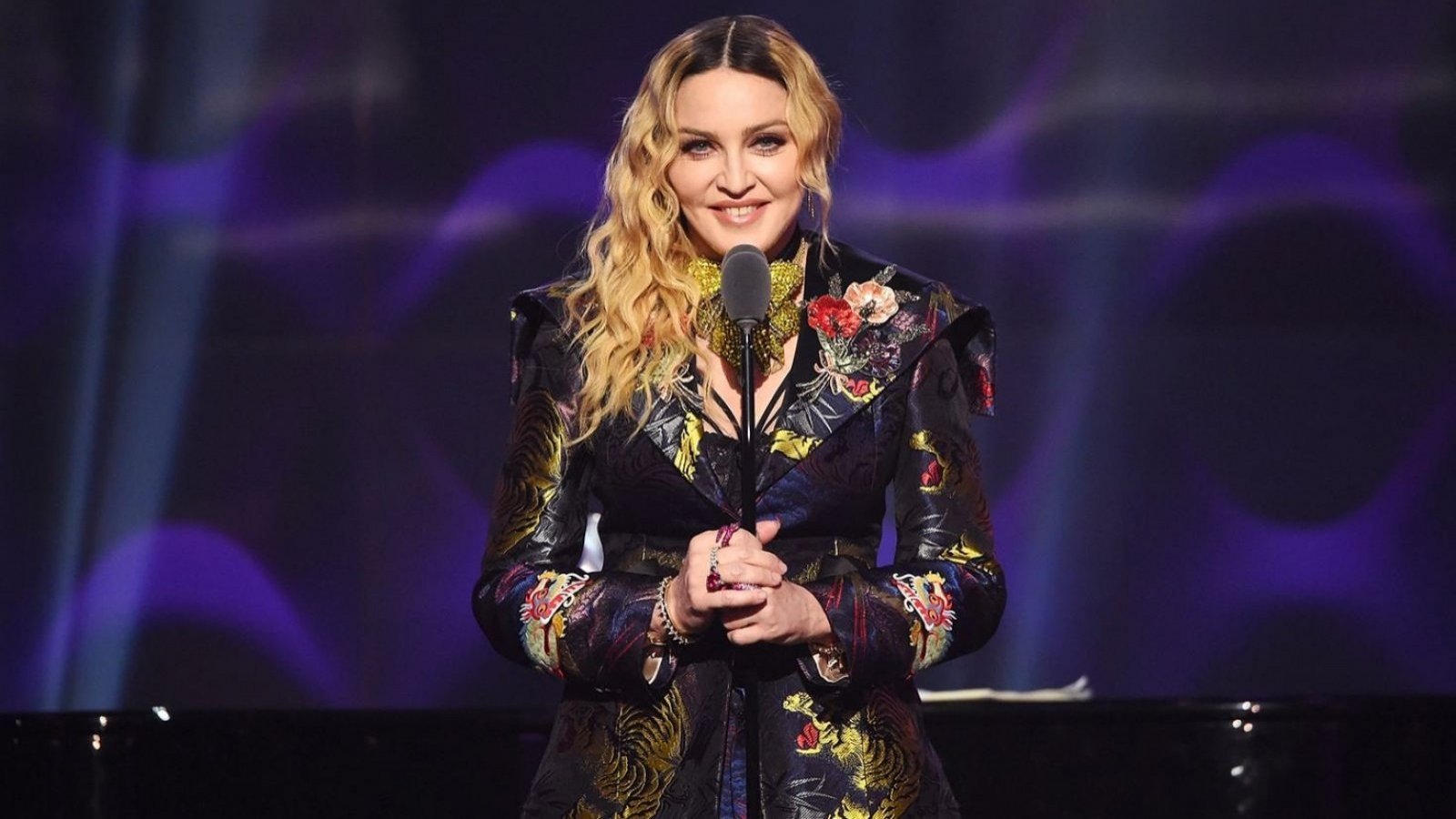 Fans se querellan contra Madonna por el retraso en sus conciertos