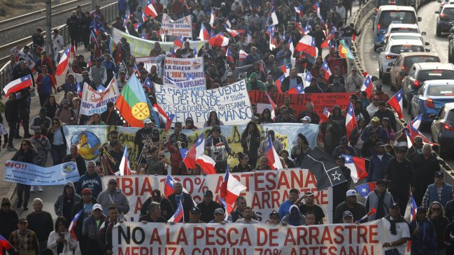 Delegado del Maule relata las violentas protestas de pescadores: “No podíamos sacar a los carabineros heridos de los vehículos”