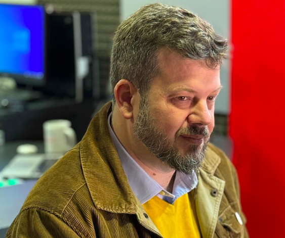 Kaiser y uso de recursos por los Gores: “un injerto de monos con alambres de púas y gobernadores son los viejitos pascuero de los partidos”